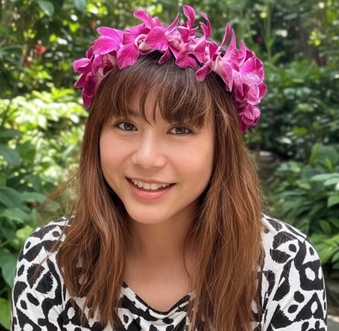 PREBOOK - QUEEN BUTTERFLY S-LEI ( SINGLE LEI ) Dendrobium Orchid Fresh Cut Flowers