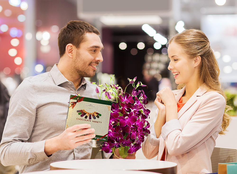 IN STOCK - Fresh Cut 5 Stems Orchid Bouquet FARM CHOICE & CHOCOLATE