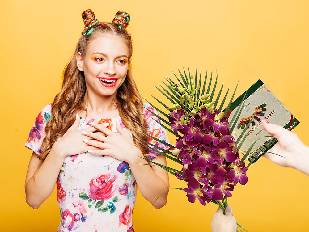 IN STOCK - Fresh Cut 5 Stems Orchid Bouquet FARM CHOICE & CHOCOLATE